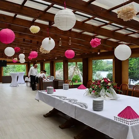 לינה וארוחת בוקר Szekely Fogado Tunyogmatolcs